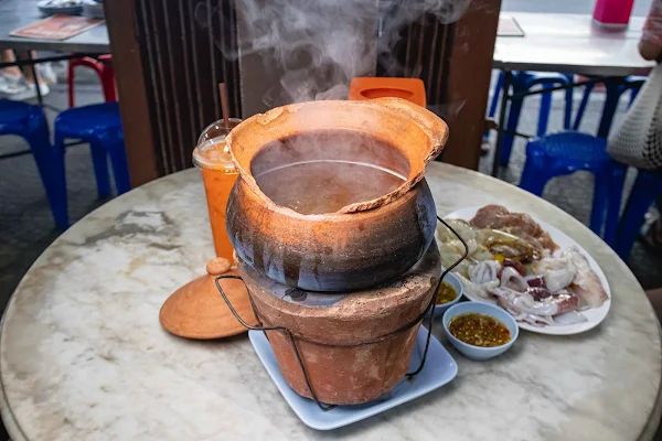 ▲▼正盛食堂小陶鍋/Chek Pia。（圖／部落客美熊很愛吃授權提供）