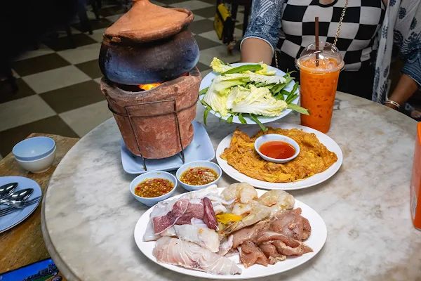 ▲▼正盛食堂小陶鍋/Chek Pia。（圖／部落客美熊很愛吃授權提供）