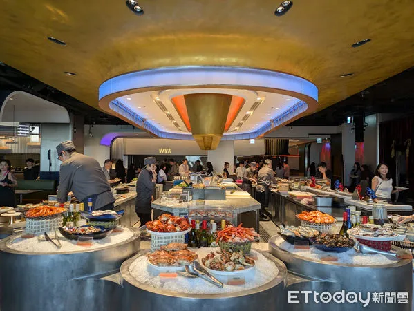 ▲開箱最新Buffet「URBAN PARADISE」。（圖／記者黃士原攝）