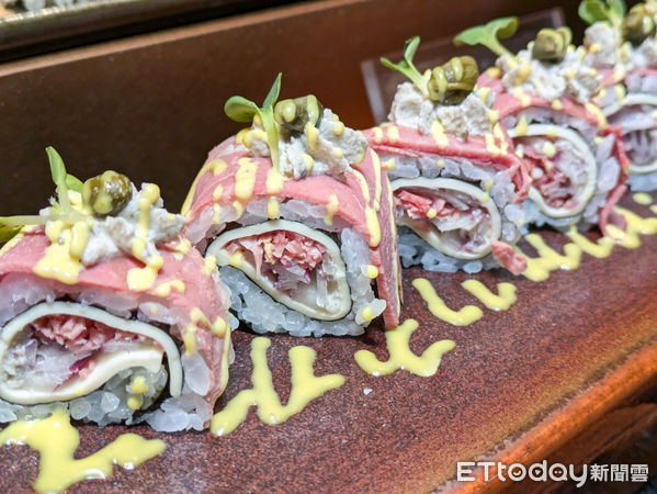 ▲開箱最新Buffet「URBAN PARADISE」。（圖／記者黃士原攝）