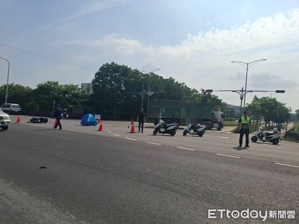 ▲▼高雄岡山死亡車禍。（圖／記者賴文萱翻攝）