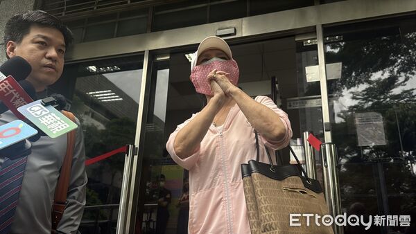 ▲陳子婷的母親陳麗如出席調解，雖未調解成功，但有感受到對方誠意。（圖／記者黃宥寧攝）