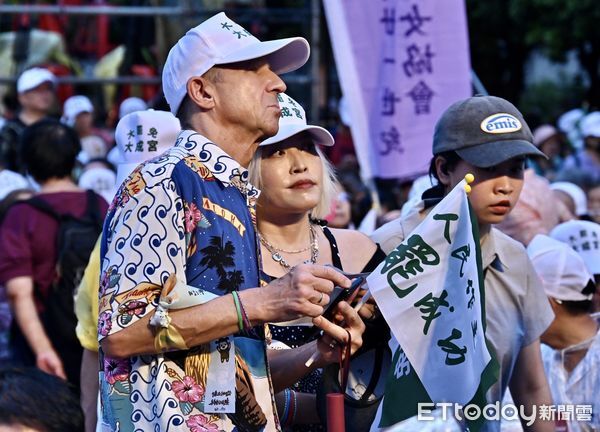 ▲▼ 罷團舉辦「罷免投同意，台灣需要你」迎向成功凱道晚會。（圖／記者李毓康攝）