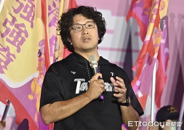 ▲▼ 罷團舉辦「罷免投同意，台灣需要你」迎向成功凱道晚會，沈伯洋宣講。（圖／記者李毓康攝）