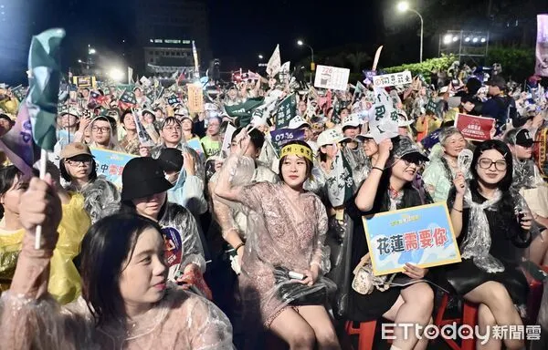 ▲▼ 罷團舉辦「罷免投同意，台灣需要你」迎向成功凱道晚會。（圖／記者李毓康攝）