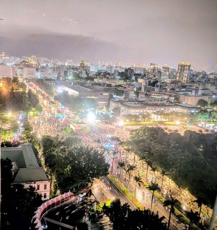 ▲▼反共護台志工聯盟今晚在凱道舉辦「迎向成功 凱道晚會」，現場破10萬人空拍圖曝。（圖／志工聯盟提供）