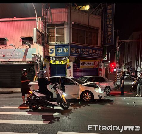 ▲▼    嘉義市深夜傳酒駕肇逃   。（圖／民眾提供）