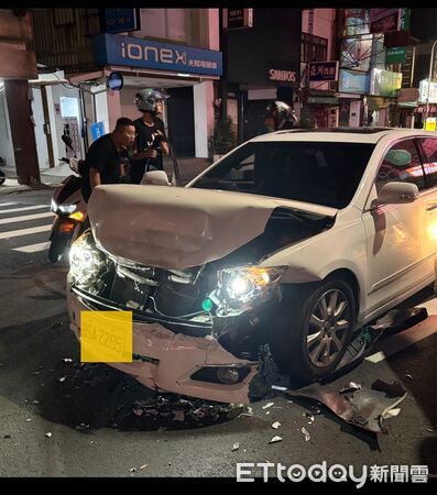 ▲▼    嘉義市深夜傳酒駕肇逃   。（圖／民眾提供）