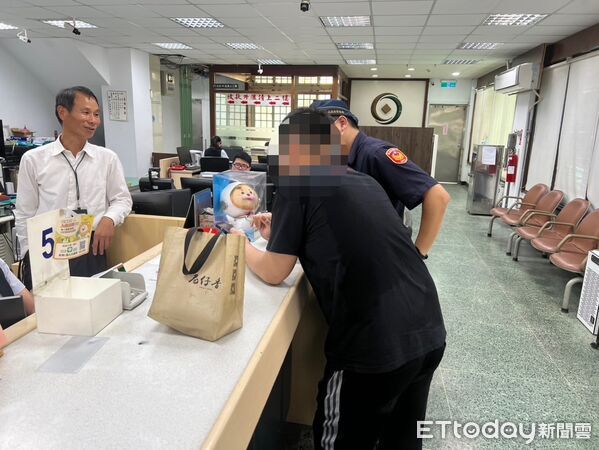 ▲▼   「朴子警銀合作！男子險遭交友詐騙 幸保住4萬元積蓄」  。（圖／朴子分局提供）