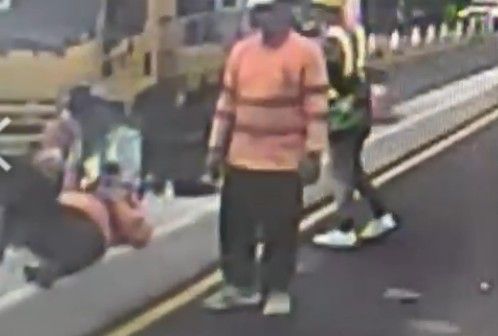 ▲彰化永靖鄉有工人熱到昏倒。（圖／記者唐詠絮翻攝）