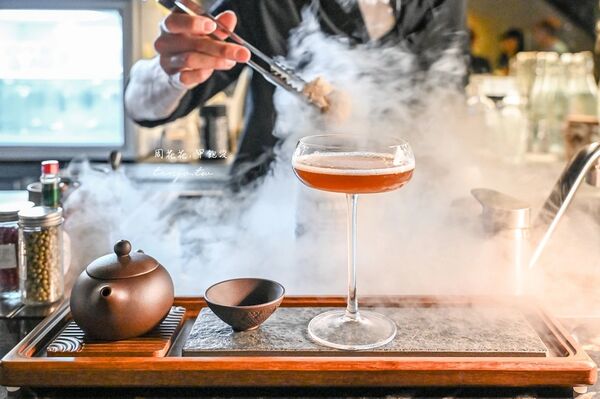 ▲▼ROBATA BISTRO 爐端餐酒。（圖／部落客周花花，甲飽沒授權提供）