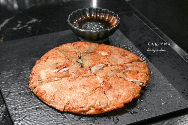 ▲▼ROBATA BISTRO 爐端餐酒。（圖／部落客周花花，甲飽沒授權提供）