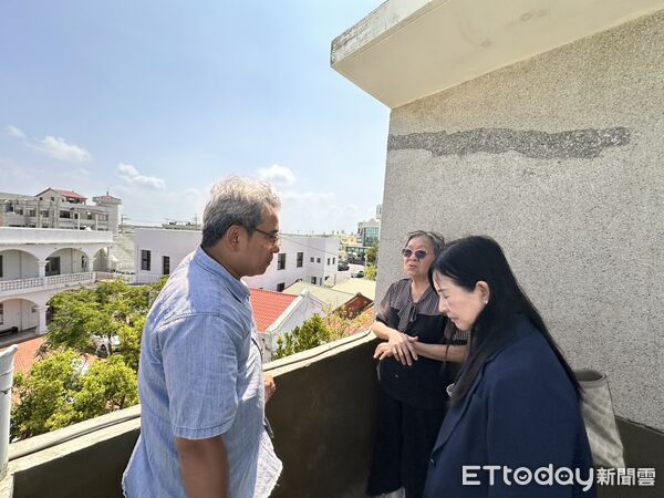 ▲丹娜絲颱風重創台灣烏腳病醫療紀念館，展區內部積水、家具傾倒，文物亟需搶救。（記者林東良翻攝，下同）