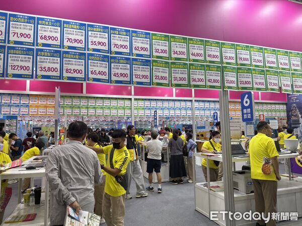 ▲▼高雄國際夏季旅展今日於高雄展覽館登場。（圖／記者許宥孺攝）