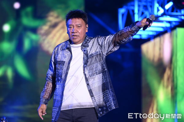 ▲涂佩岑打頭陣，多首校園歌曲讓聽眾回憶起年輕的校園故事。（圖／花蓮縣政府提供，下同）