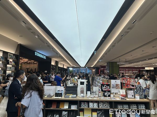 ▲統一DREAM PLAZA開幕首日。（圖／記者蔡惠如攝）