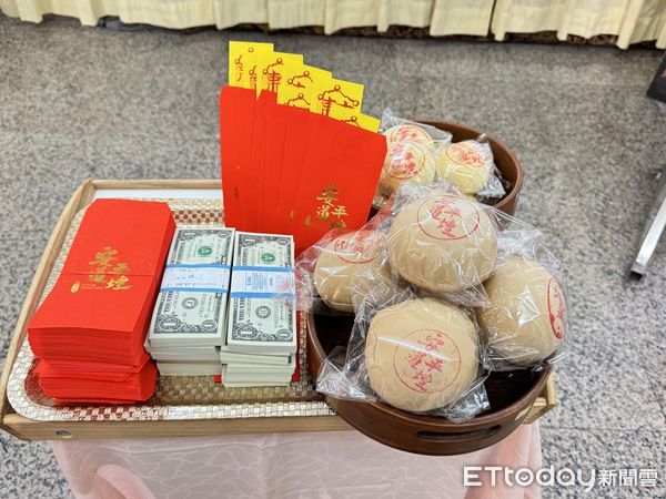 ▲民政局長姜淋煌、安平區長蕭泰華，安平天后宮主委盧友禮、安平觀音亭主委顏東賢與台南市議員盧崑福、周麗津、林依婷、林美燕，安平地方里長均到場力挺。（記者林云攝，下同）