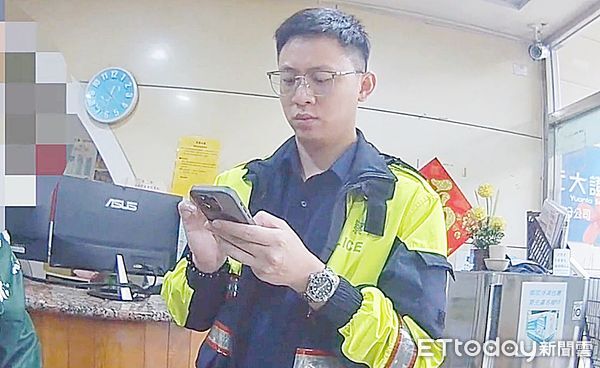 ▲桃園警分局武陵派出所所長簡國峻率員前往社區訪查。（圖／記者沈繼昌翻攝）