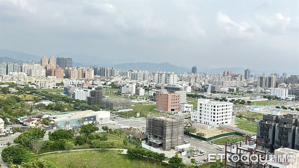 ▲▼ 潭子、北屯14期交界            。（圖／記者陳筱惠攝）