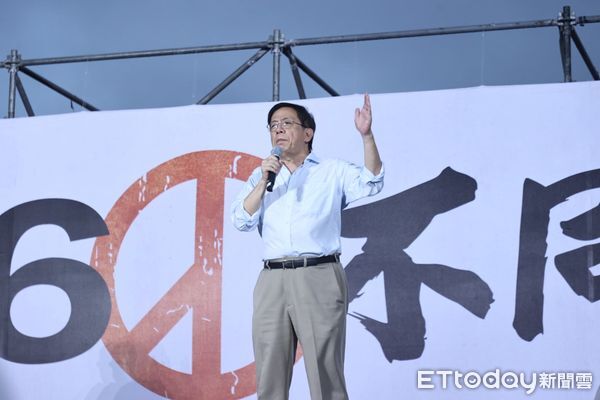 ▲▼前台大校長管中閔出席「反罷免」選前之夜    。（圖／記者徐文彬攝）