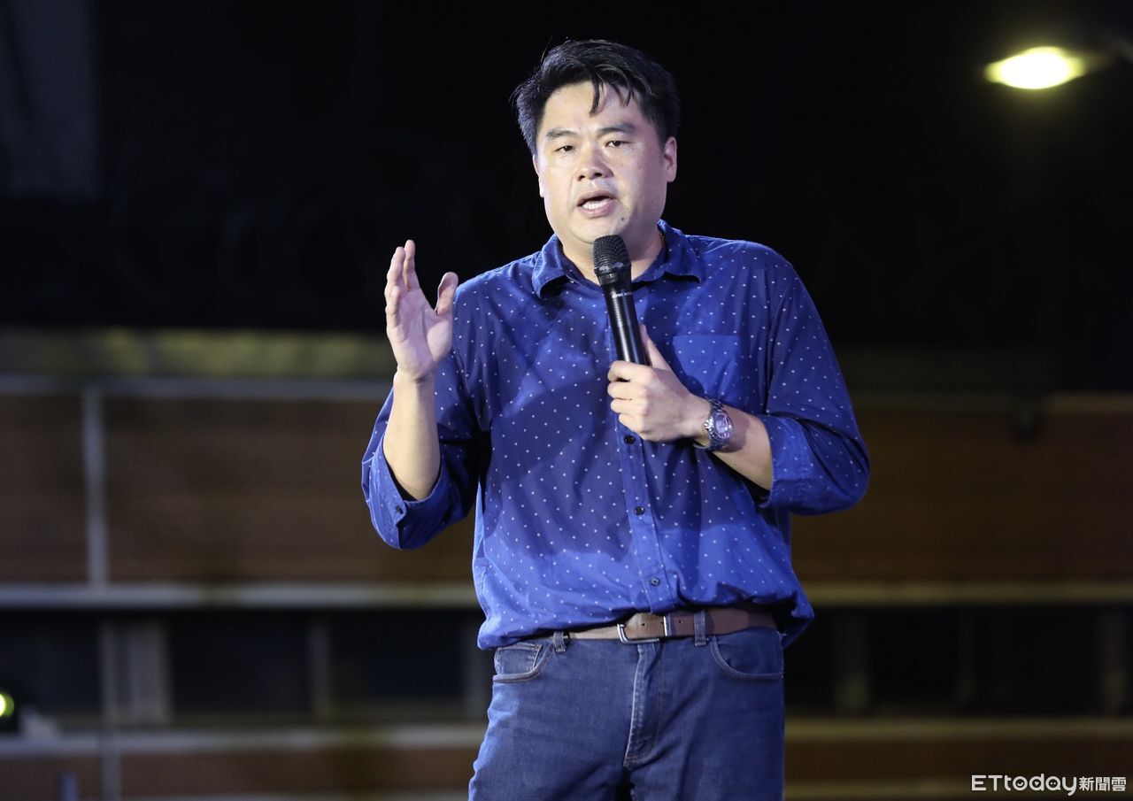 被嗆「不要用中文!不要教中國史!」 呂捷高EQ反擊:我發大財