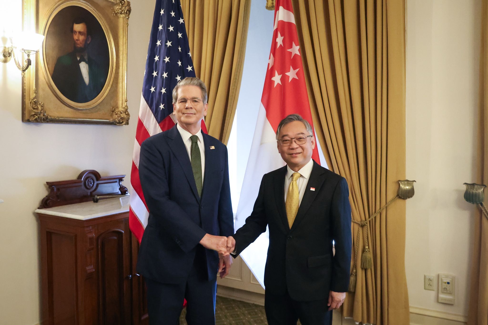 ▲▼新加坡副總理顏金勇出訪華府，會晤美國財政部長貝森特。（圖／翻攝自LinkedIn）