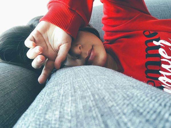 懶得社交、暴躁易怒！「5個徵兆」代表你已經過勞