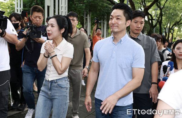 ▲▼   蔣萬安陪同徐巧芯投票-蔣萬安，徐巧芯。（圖／記者黃克翔攝）