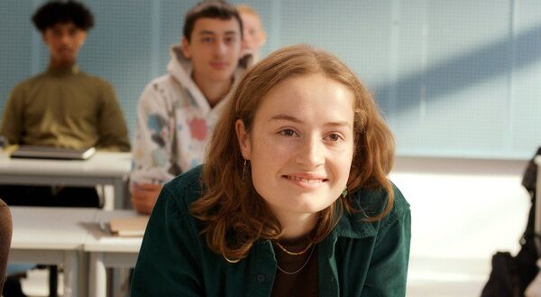 ▲《關於夢(性與愛)》描述17歲少女愛上了法語女老師的故事。（圖／海鵬影業提供）