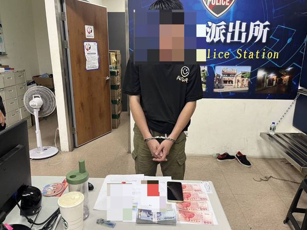 ▲鹿港警方逮捕面交車手。（圖／警方提供）