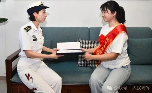 ▲▼ 中國最神秘軍校72年來首次招女生            。（圖／翻攝 人民海軍）