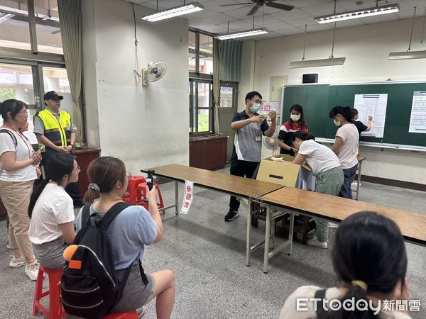 ▲▼投開票,大罷免。（圖／記者許權毅攝）