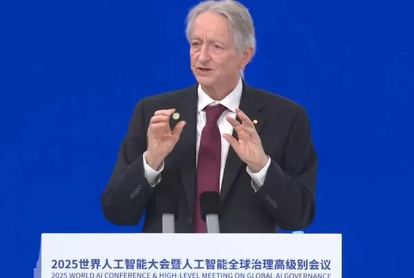 ▲▼ 圖靈獎得主、諾獎得主、「AI教父」傑弗里·辛頓（Geoffrey Hinton）發表主題演講再談AI（人工智能）安全。            。（圖／翻攝 澎湃新聞）