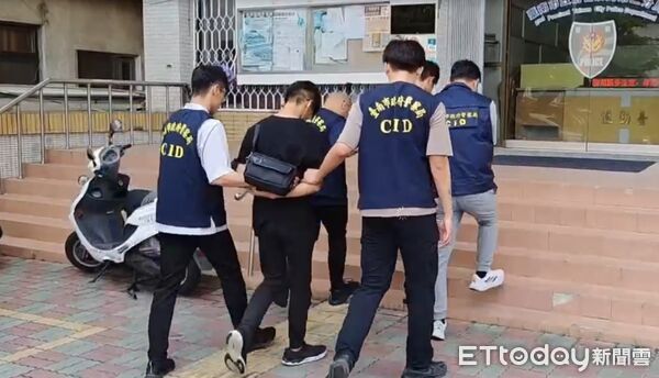 ▲警方追查行蹤，在保時捷中攔下嫌犯黃男，進一步查明案情與動機中。（圖／記者林東良翻攝，下同）