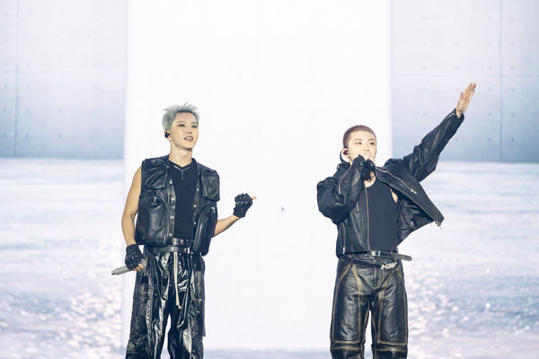 ▲▼ HOSHI、WOOZI豪雨。（圖／D-SHOW提供）