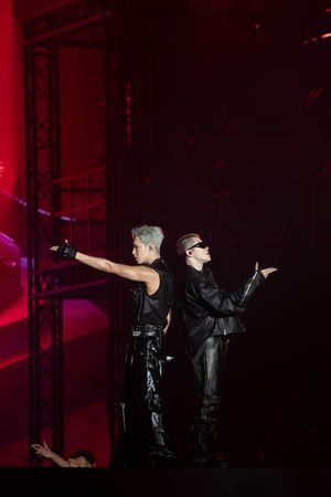 ▲▼ HOSHI、WOOZI豪雨。（圖／D-SHOW提供）