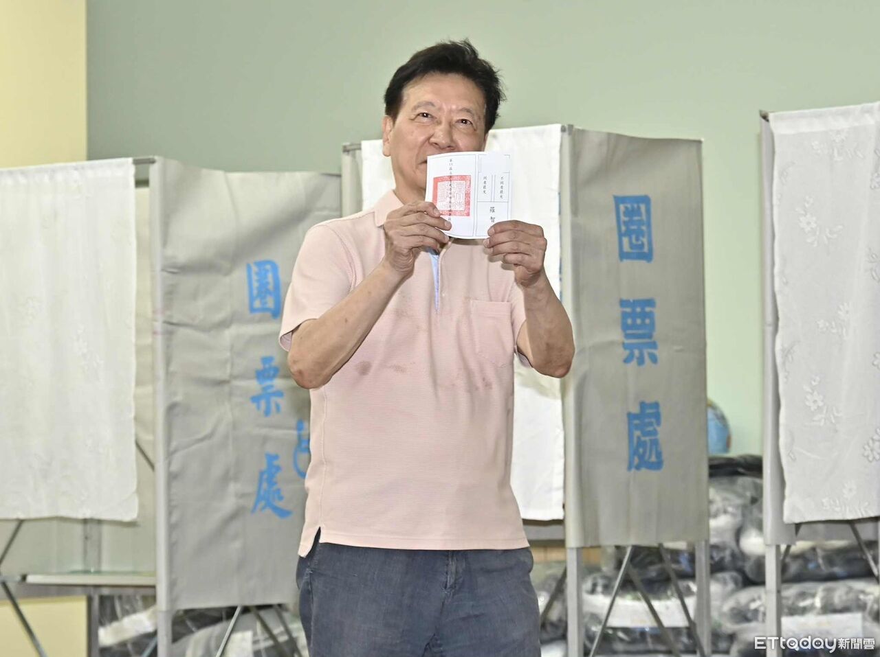 罷免投票「亮票」觸法　趙少康稱一時失誤：把選票背面當成正面