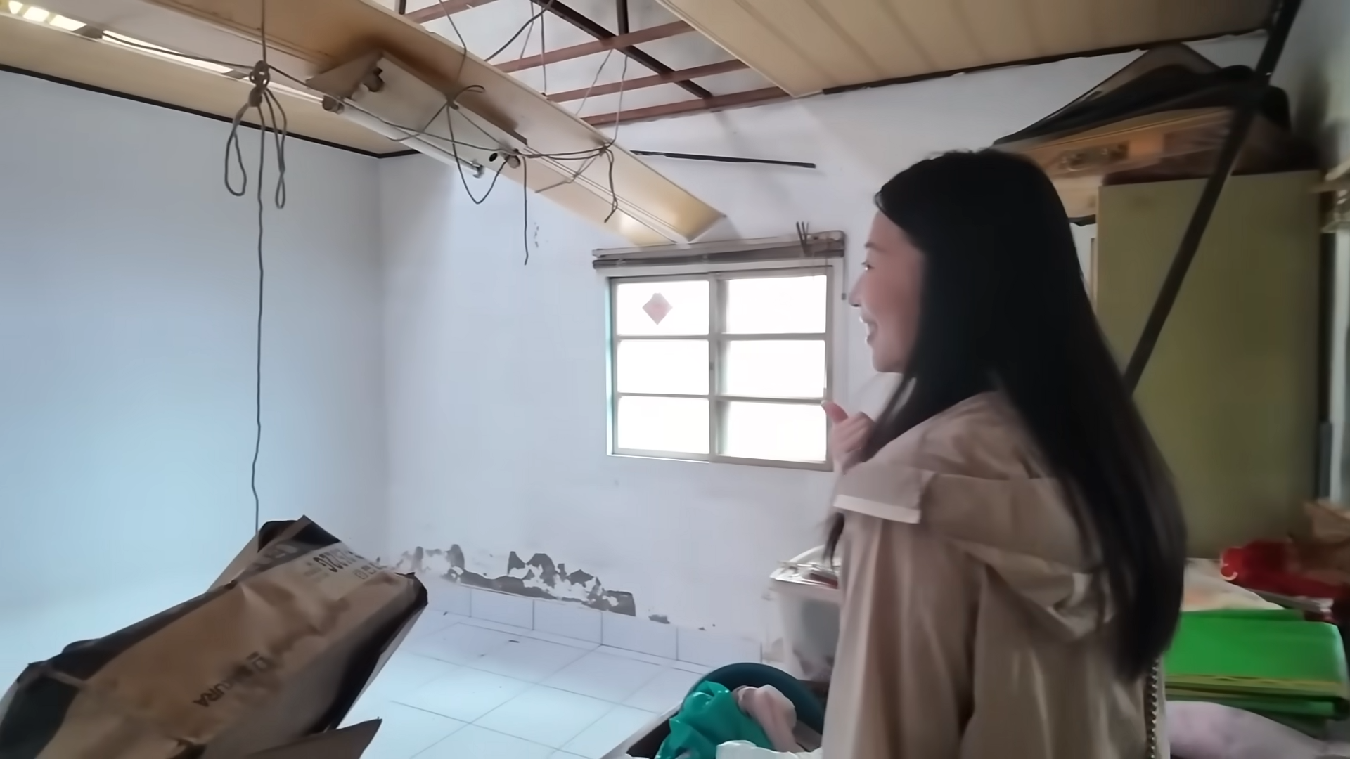 ▲▼YouTuber分享台南鹽水老家的災後情況，被黃偉哲公開點名。（圖／翻攝YouTube／乖乖醒著的時候Guai_wakeup）