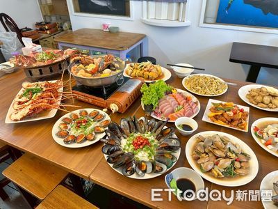 花蓮欣欣麵館「龍蝦鍋」海味爆棚