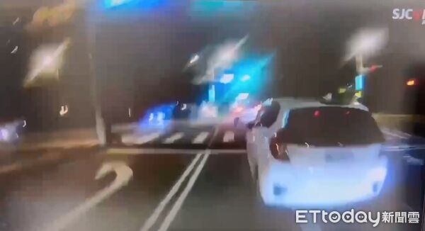 ▲潘男不服攔檢駕車衝撞警員逃逸，遭警方逮捕。（圖／記者張君豪翻攝）