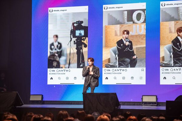 ▲▼ 張東雨與粉絲分享在台灣受訪實況，認證「台灣記者好像很多E人」。（圖／網銀國際影視提供）