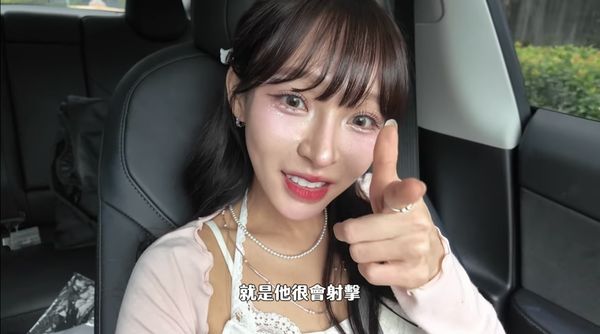 ▲▼林襄和三上悠亞合影。（圖／翻攝自YouTube／林襄 Mizuki）