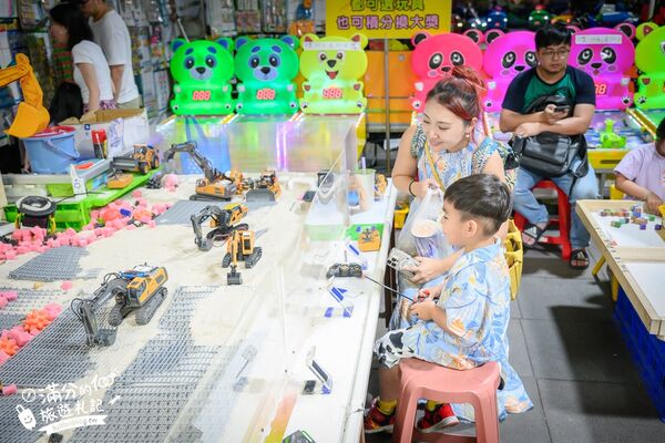 ▲▼埔里城觀光夜市。（圖／部落客滿分的旅遊札記授權提供）