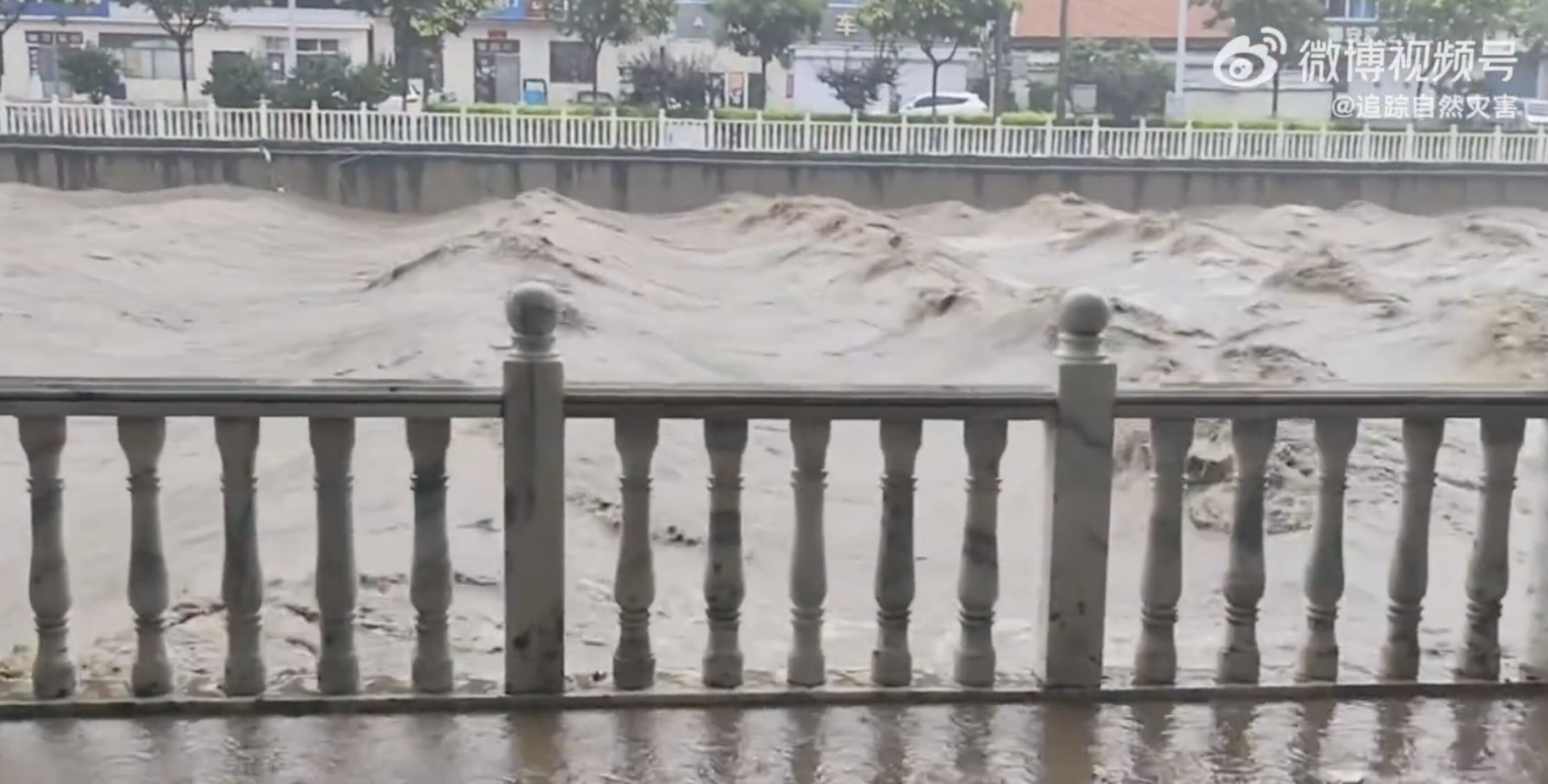 ▲河北連日強降雨，多地出現災情。（圖／翻攝微博）