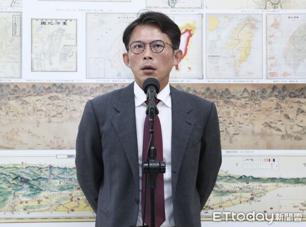 ▲黃國昌28日在立法院受訪。（圖／記者屠惠剛攝）