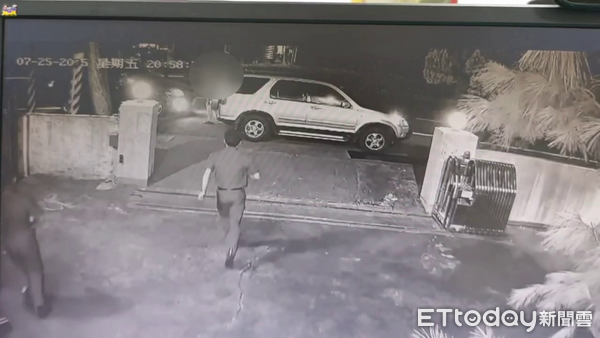 ▲南投警方鳴笛開道，協助孝子送疑似中風的老父就醫。（圖／記者高堂堯翻攝）