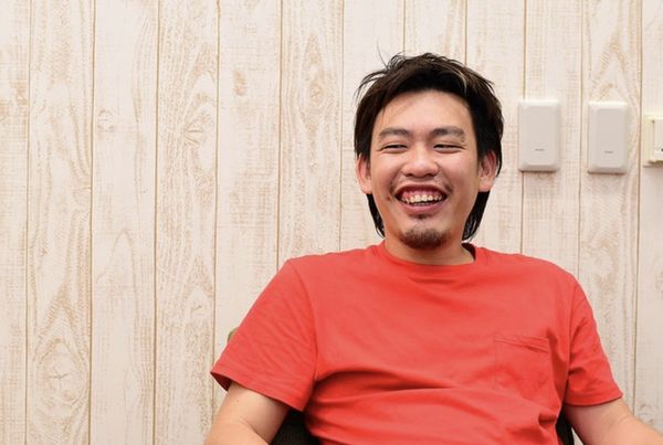 ▲▼巨胸正妹YouTuber不倫名編輯，正宮美人妻震怒。（圖／翻攝自X）