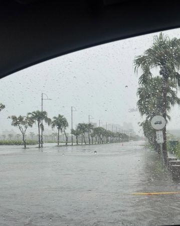 ▲▼             。（圖／網友「＠yuting._」授權）