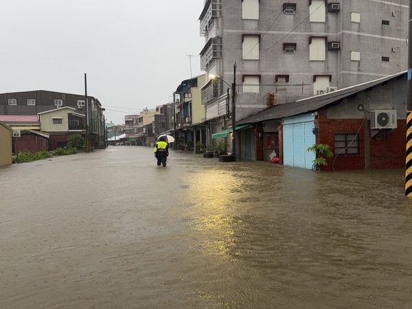 ▲▼             。（圖／網友@a80056510 授權轉載）