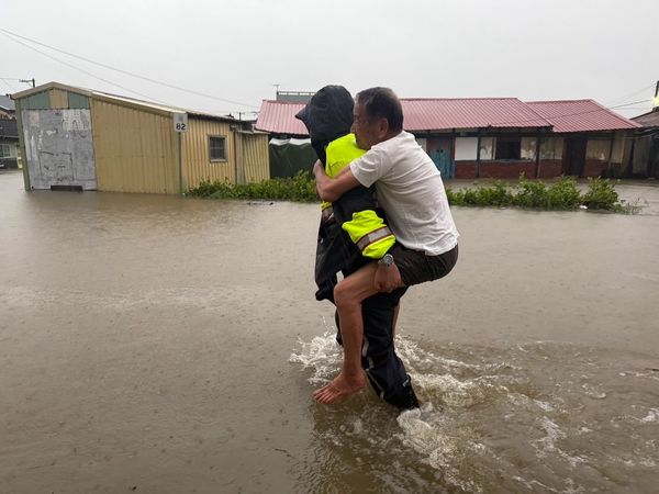 ▲▼             。（圖／網友@a80056510 授權轉載）